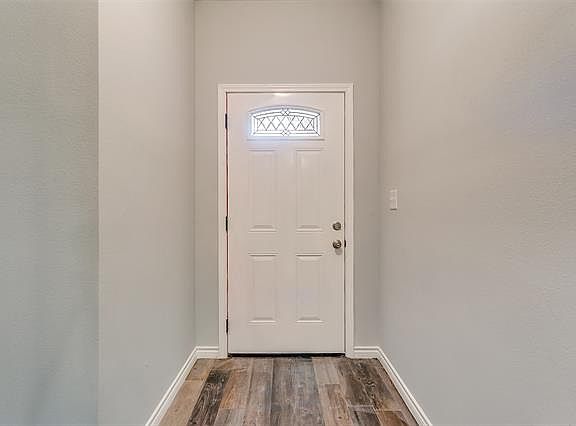 3rd image of 534 S Redford Ln