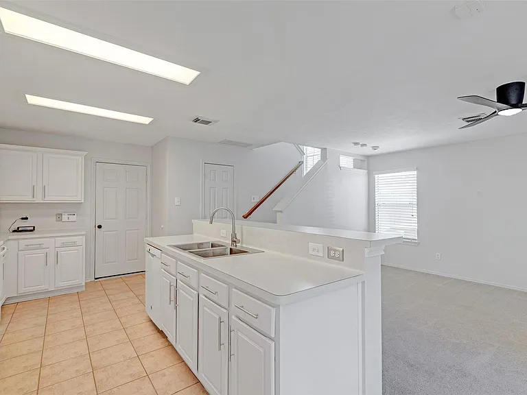 218 Blushwood Pl — Photo 7