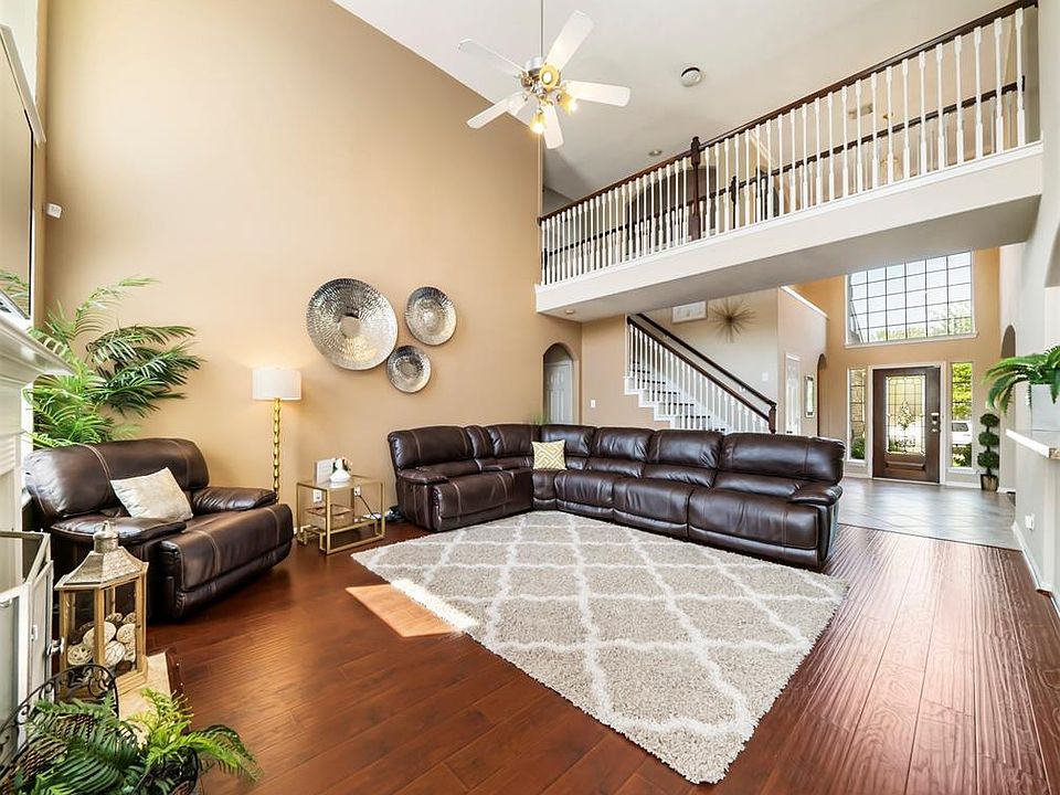 1st image of 4806 Lakefront Terrace Ct