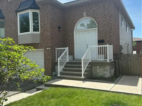 593 Grey St, Brantford, ON N3S 4X9