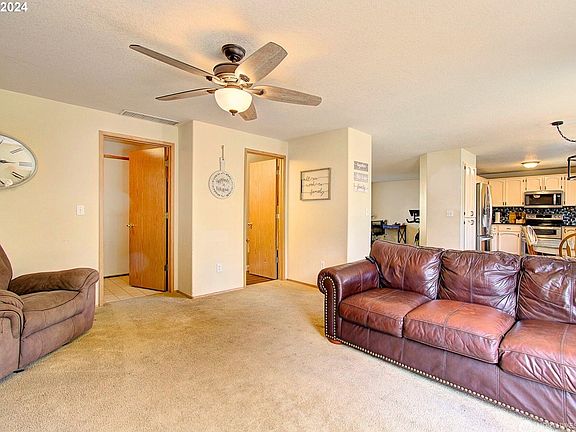 5th image of 10003 NE 123rd Court