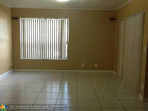 4th image of 3273 Cocoplum Cir #3326