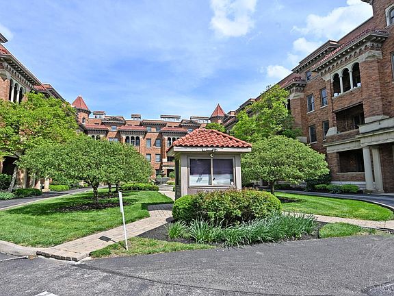 2nd image of 2356 Park Ave Unit 10