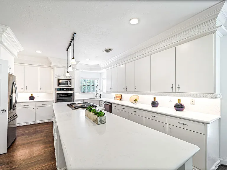 21410 Ganton Dr — Photo 15