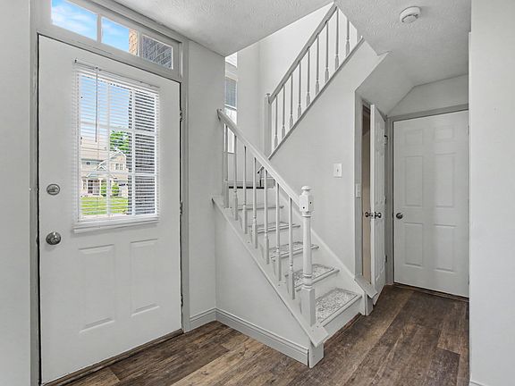 5th image of 2 Yellowwood Ct