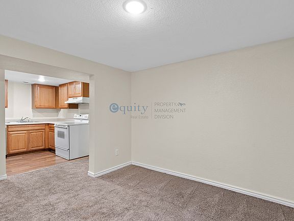 5th image of 3193 S Montclair St