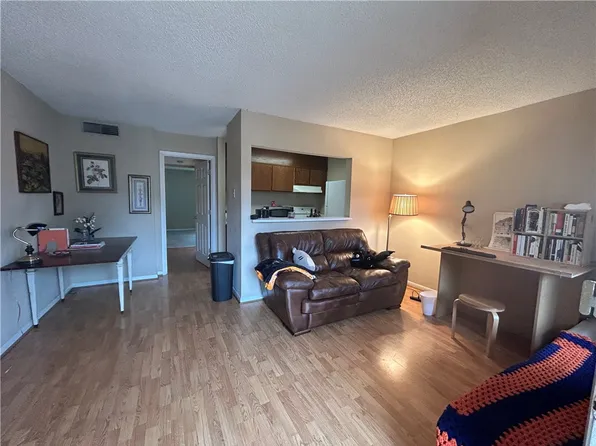 152 E University Dr APT D105, Auburn, AL 36832