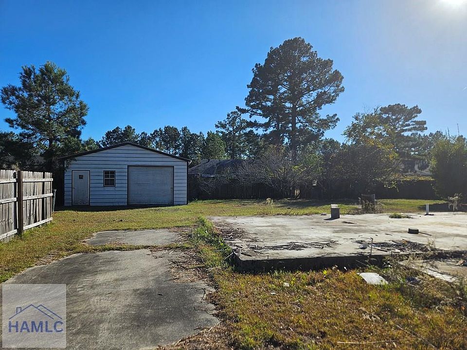 2nd image of 126 NE Shayna Dr