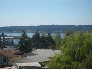3rd image of 924 S Sunset Dr