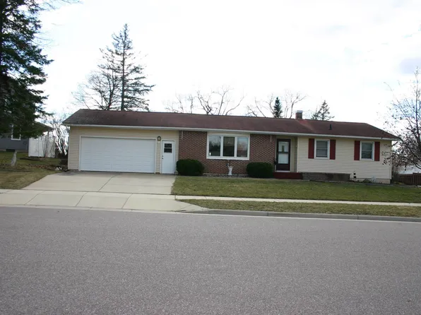 612 Suszycki Dr, Mauston, WI 53948