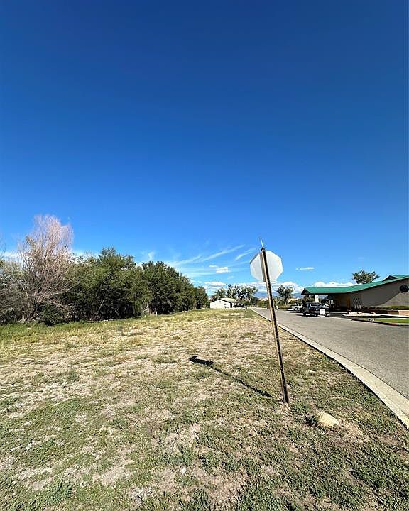 1st image of 705 N Railroad Ave
