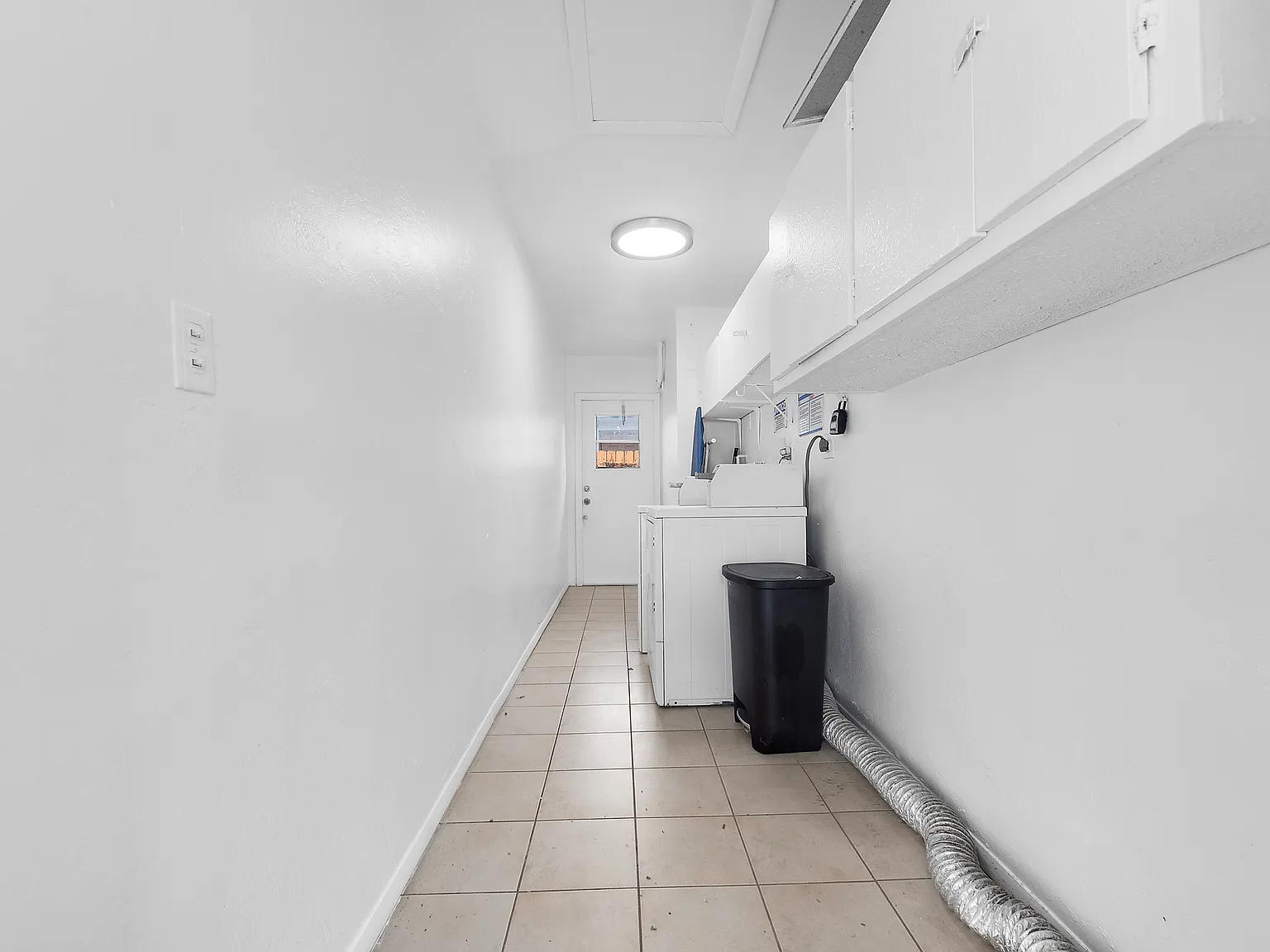 7211 Venetian St — Photo 1