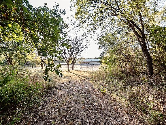 4th image of 1892 County Road 433