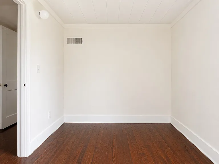 632 S Harlan Ave #C — Photo 16