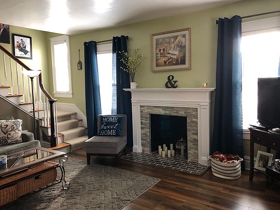 5th image of 1800 Crestmont Dr