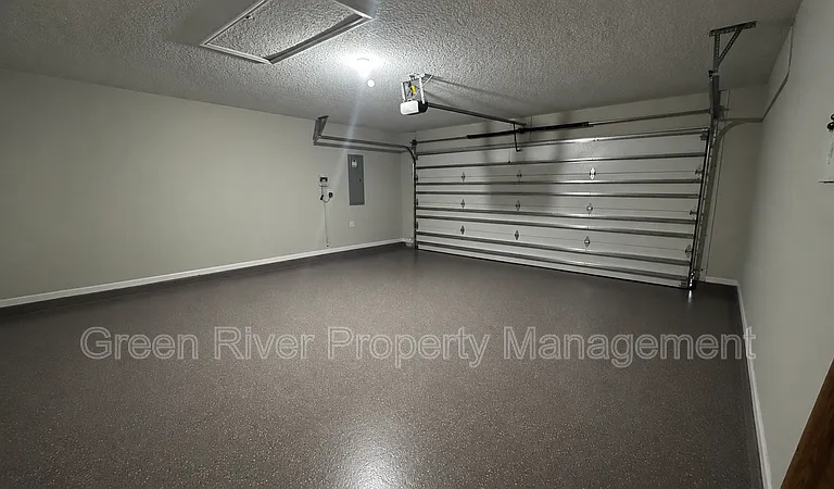 338 Bridgestone Ct — Photo 33