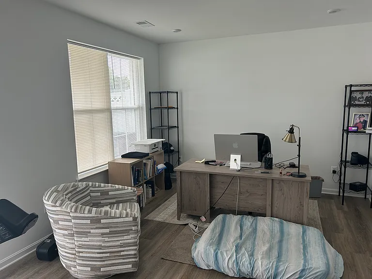 355 Andrew Ct — Photo 6