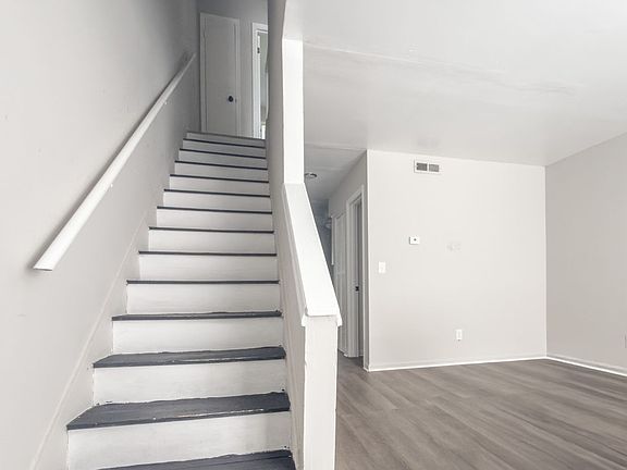 3rd image of 128 Langley Dr Unit A