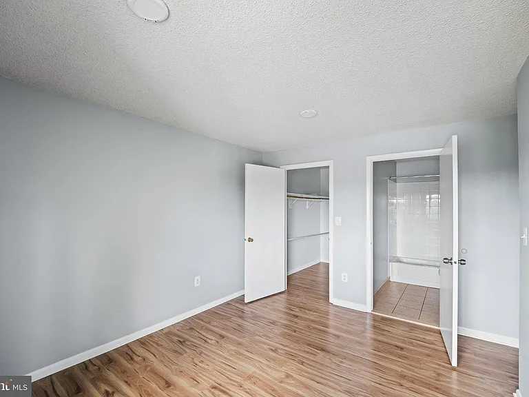 307 Ravens Crest Dr — Photo 11