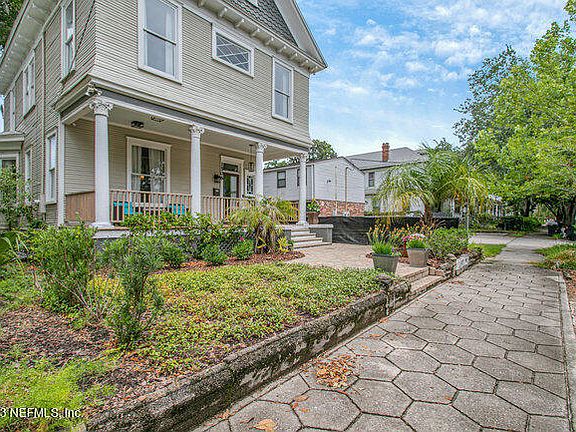 3rd image of 1506 N PEARL Street