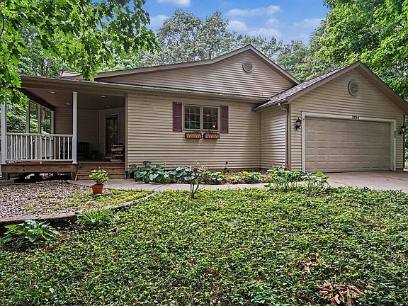 2nd image of 3334 Clearview Ln