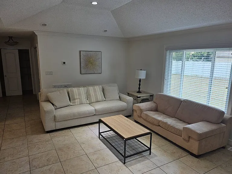 4416 Green Bay Trl — Photo 35