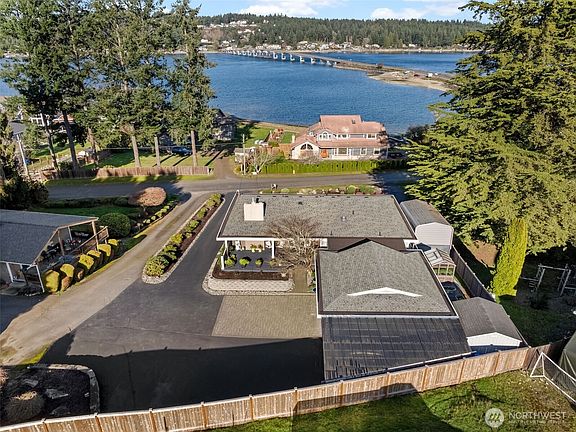 2nd image of 284 Bella Bella Drive