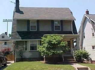 1646 Parkwood Rd, Lakewood, OH 44107