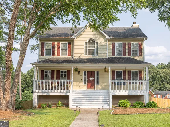 422 Inwood Trl, Lawrenceville, GA 30043