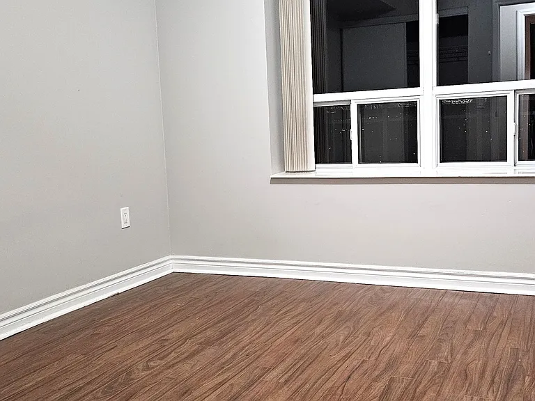 55 Strathaven Dr #1007 — Photo 12