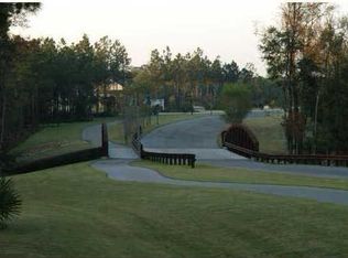 306 Mango Ln, Freeport, FL 32439