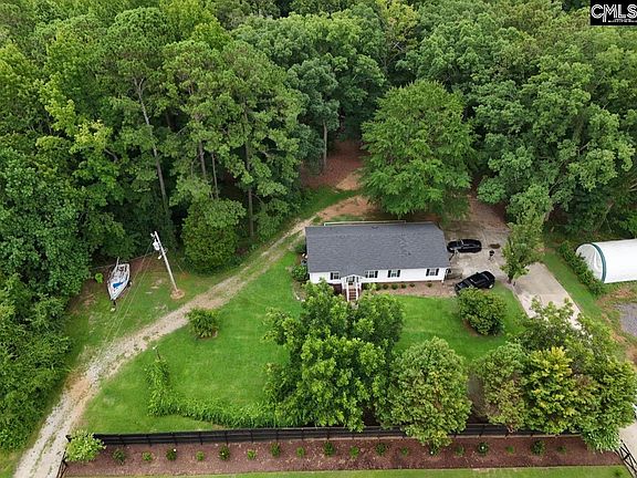 2nd image of 160 Woodside Rd