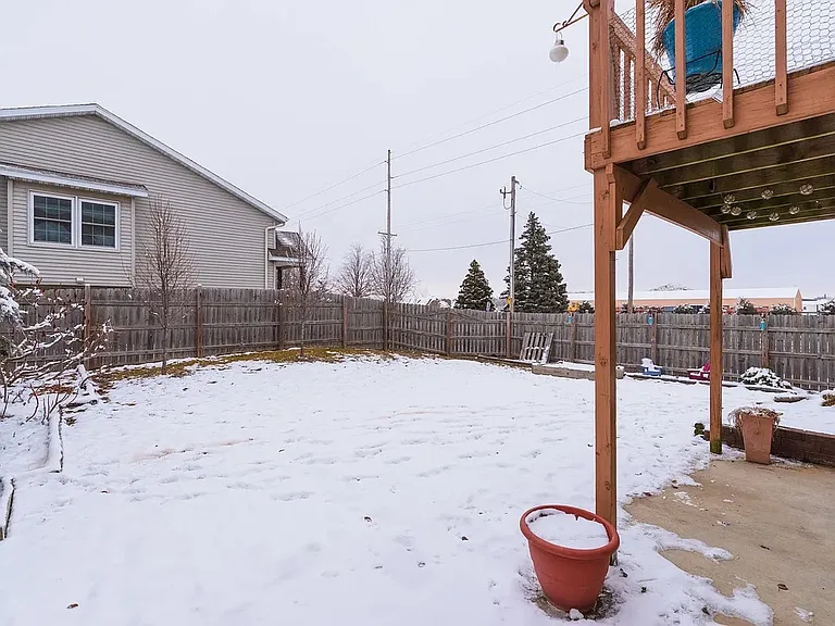 1 Parkshores Dr — Photo 28