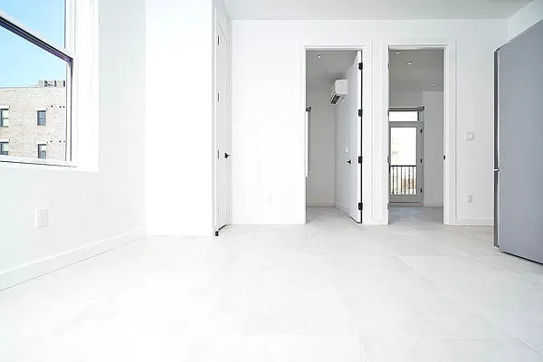 Rented by ERNY LLC | media 14