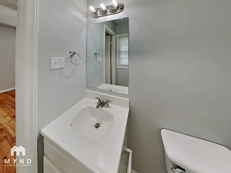 528 Efird St — Photo 16