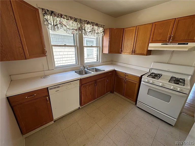394 Taunton Pl #2 — Photo 18