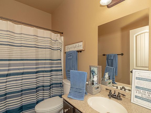 3rd image of 5084 Raintree Cir