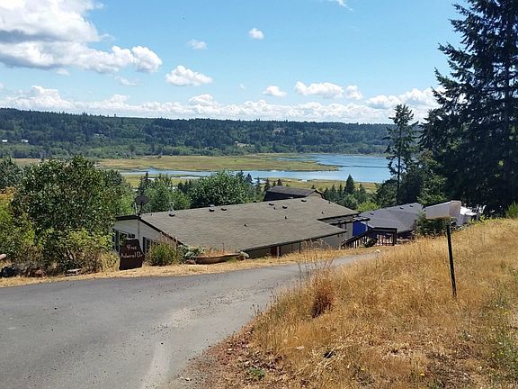 4th image of 61 NE Admiral Dr