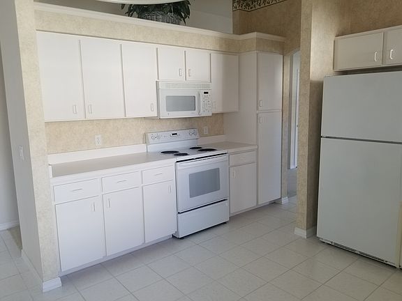 4th image of 1178 Athlone Way
