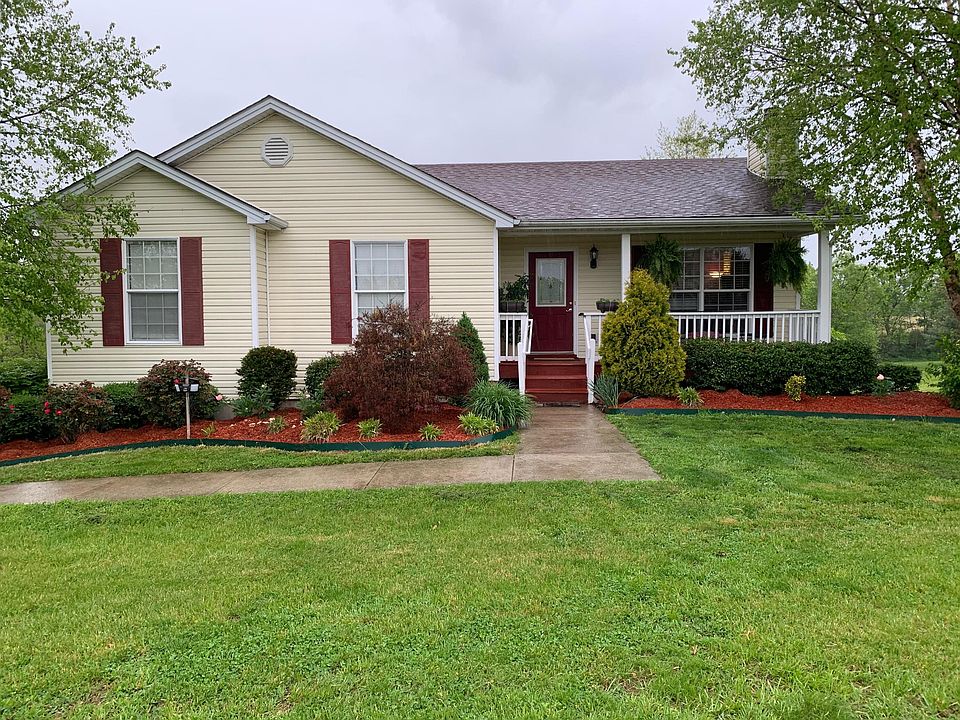 1st image of 372 Autumn Dr