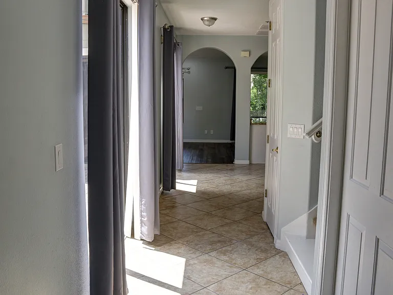 8223 Dunham Station Dr — Photo 5