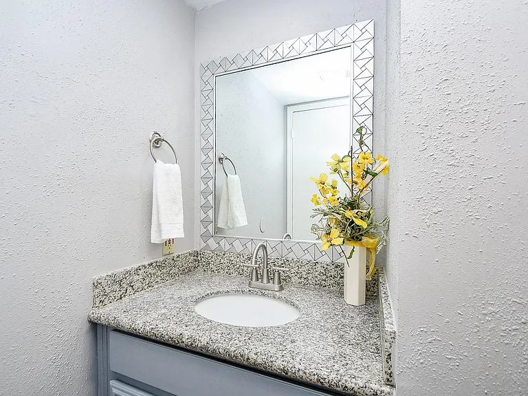 11414 Chariot Dr — Photo 23