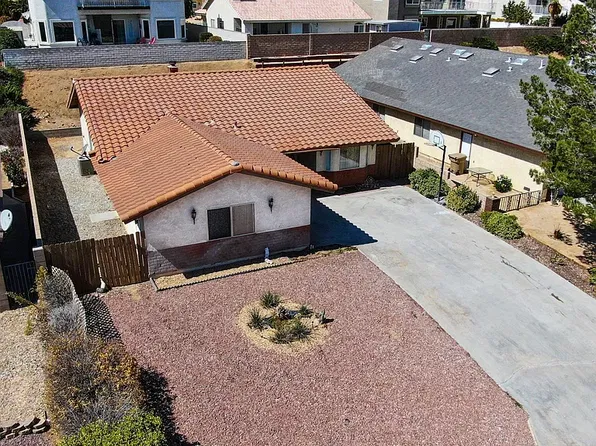 13330 Stoneridge Dr, Victorville, CA 92395