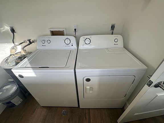 2nd image of 4520 SE 6th Pl APT 2B