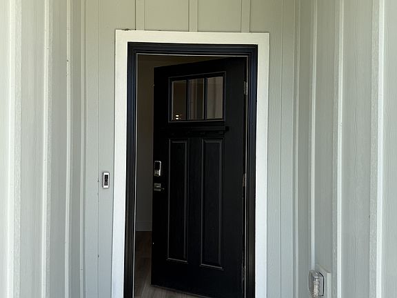 4th image of 210 Lyla Ln