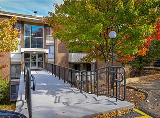 3208 Charlemagne Cir, Pittsburgh, PA