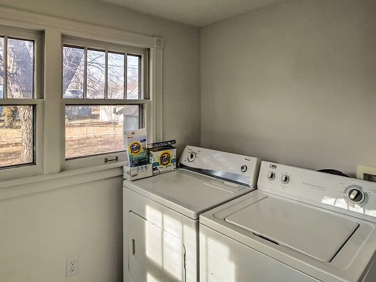 1417 Washington St — Photo 13