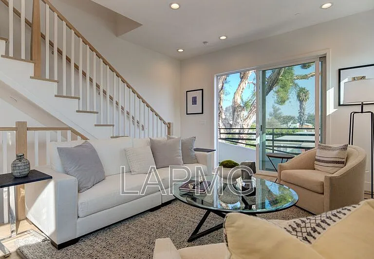 6018 Comey Ave — Photo 11