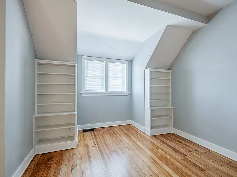 3815 Dewey Ave — Photo 22