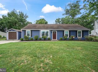 45 Bon Air Dr, Marlton, NJ 08053
